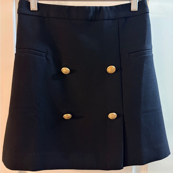 H&M Dresses & Skirts - H&M Black A-Line Skirt with Gold Buttons size 2